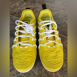Nike Air VaporMax Plus- Sunshine Yellow, Women’s Size 6